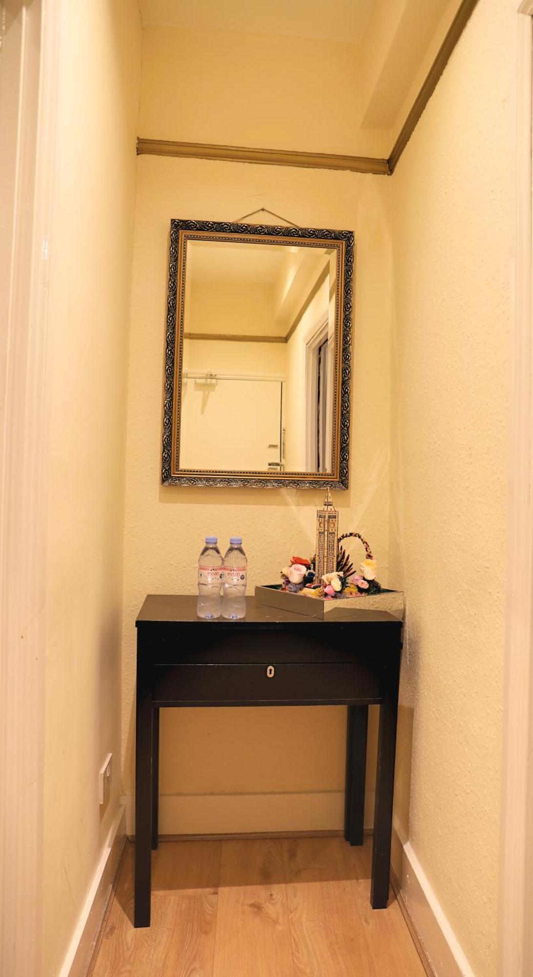 Central London Chinatown 1 Bedroom 1 Bathroom Flat Dış mekan fotoğraf